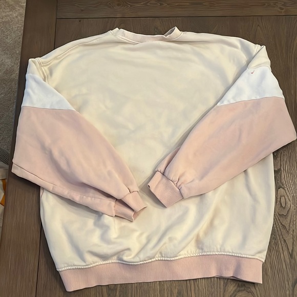 H&M Colorblock/Chevron Sweatshirt - Picture 3 of 9